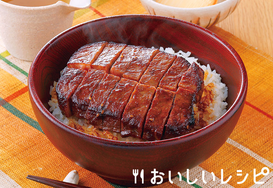 名古屋風牛ひつまぶし丼